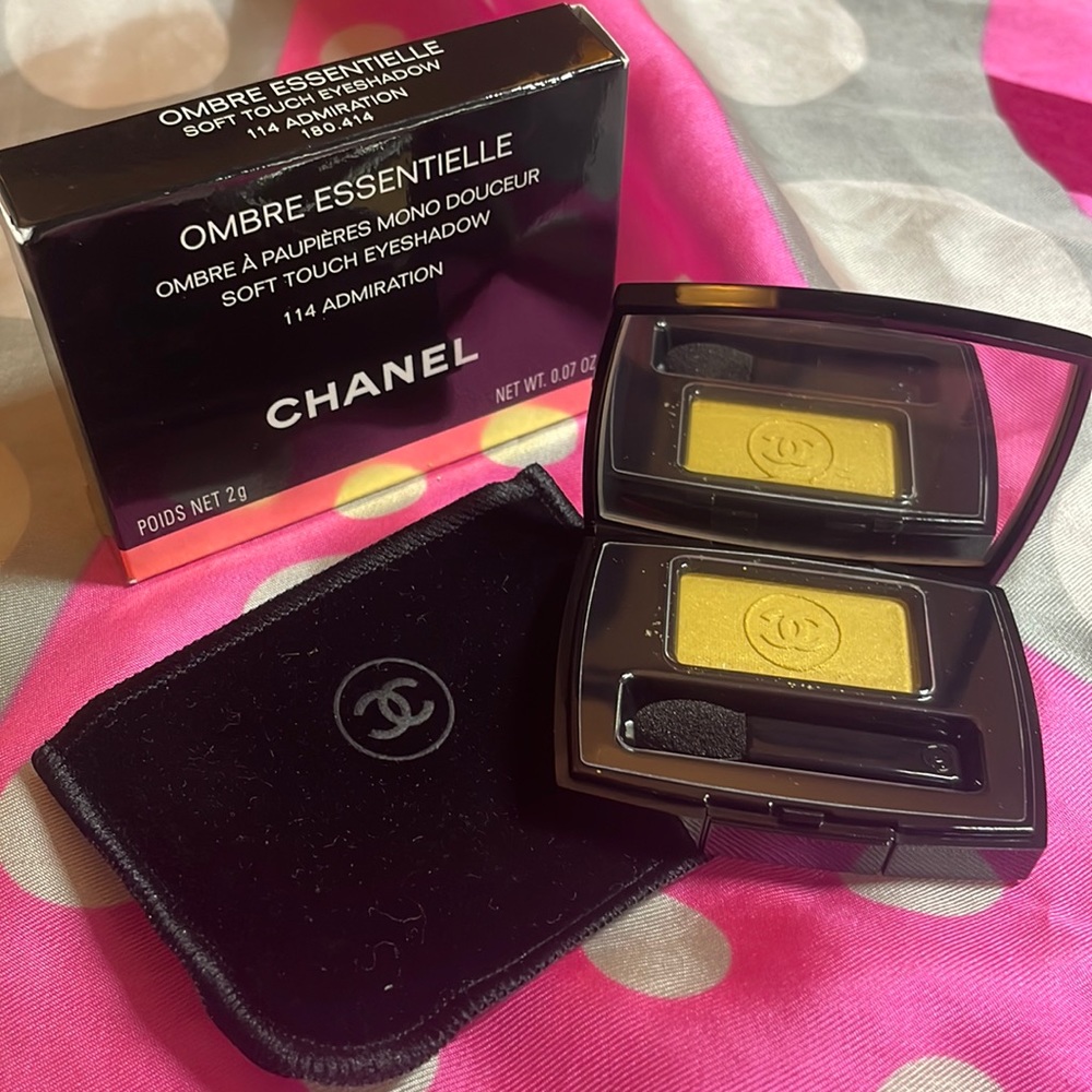 Chanel 114 Admiration ombre essentielle soft touch eyeshadow gold